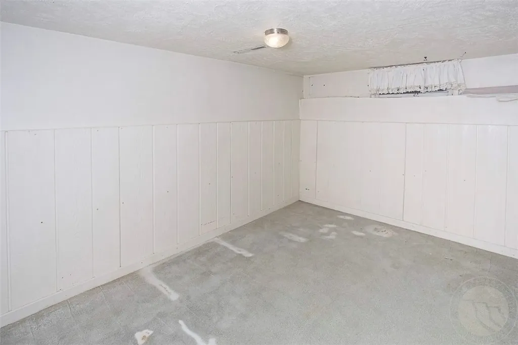 615 N Custer Avenue Hardin MT 59034