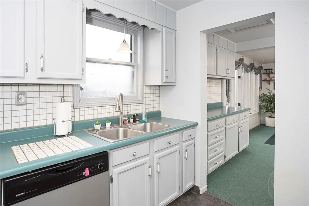 615 N Custer Avenue Hardin MT 59034