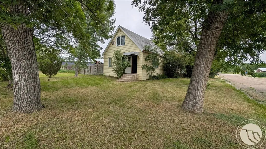 103 N Central Avenue Fairview MT 59221