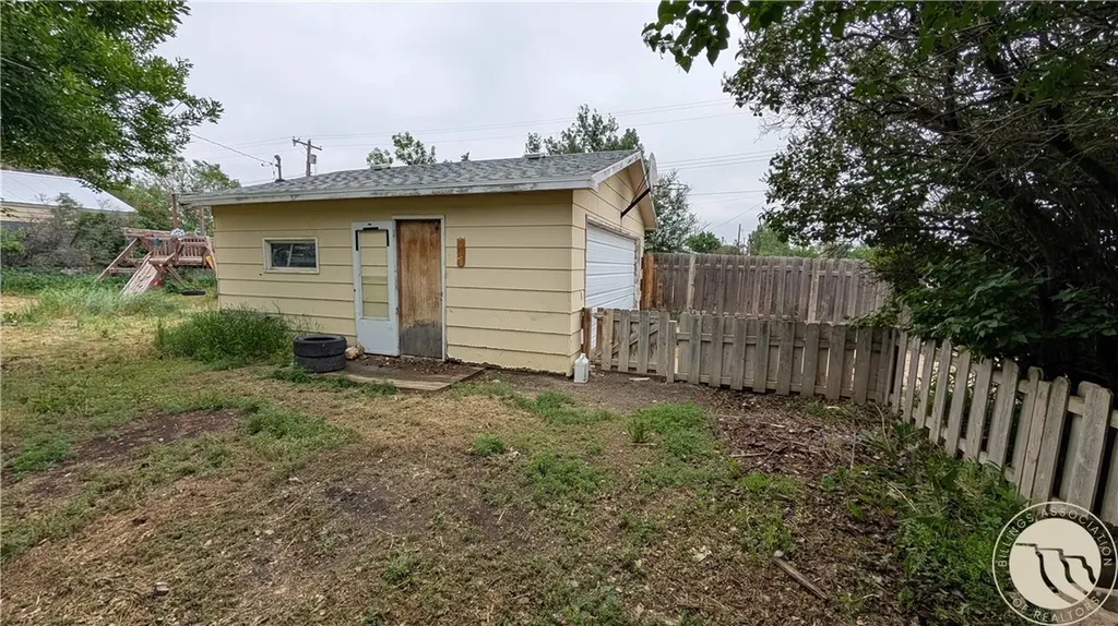 103 N Central Avenue Fairview MT 59221