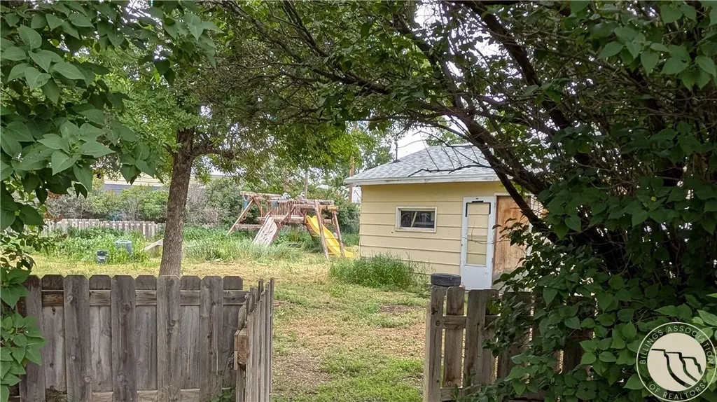 103 N Central Avenue Fairview MT 59221
