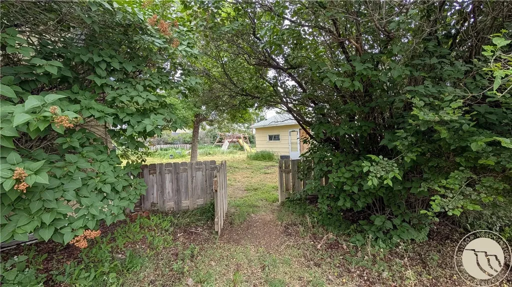 103 N Central Avenue Fairview MT 59221