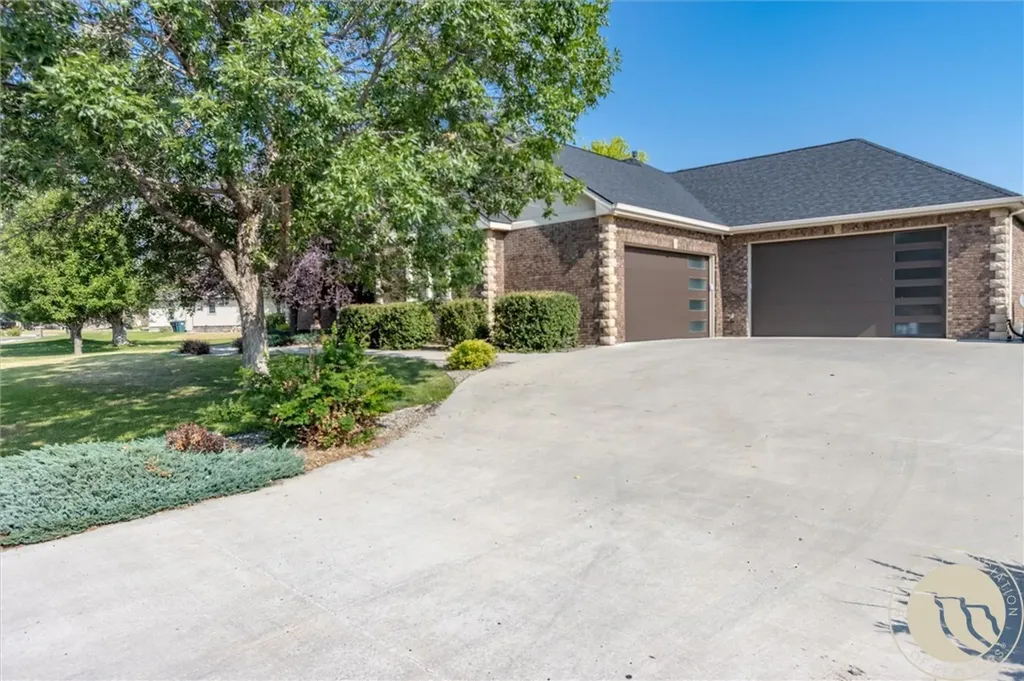 3965 Woodcreek Billings MT 59106