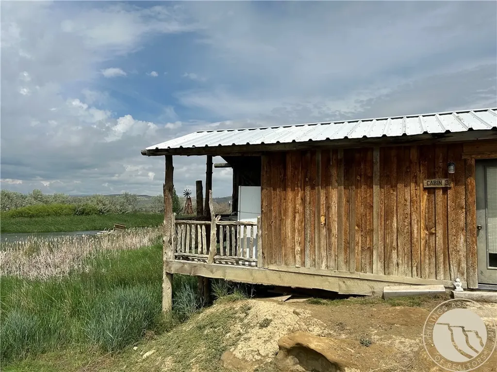 147 Musgrave Road (beartrap Ranch) Belfry MT 59008