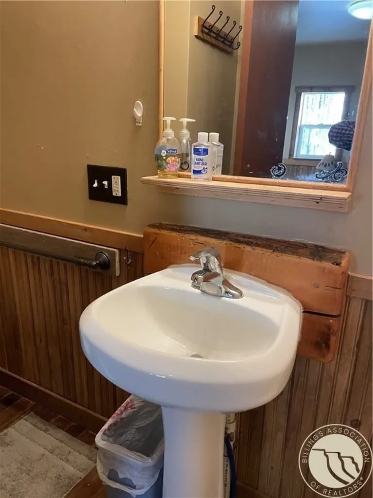 147 Musgrave Road (beartrap Ranch) Belfry MT 59008
