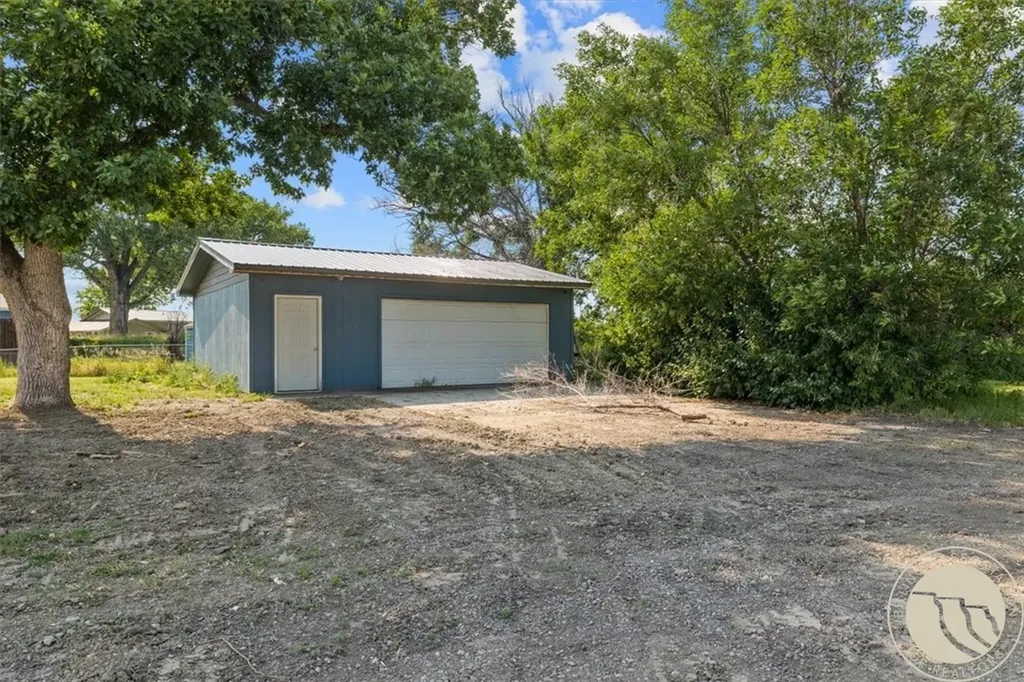 8020 Wade Street Shepherd MT 59079