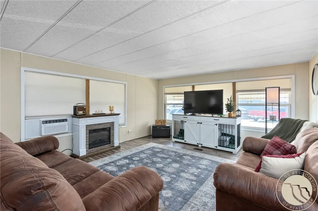 922 Yellowstone River Road Billings MT 59105