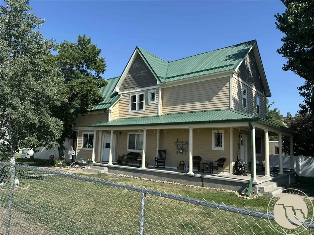 209 S 7th Avenue Forsyth MT 59327