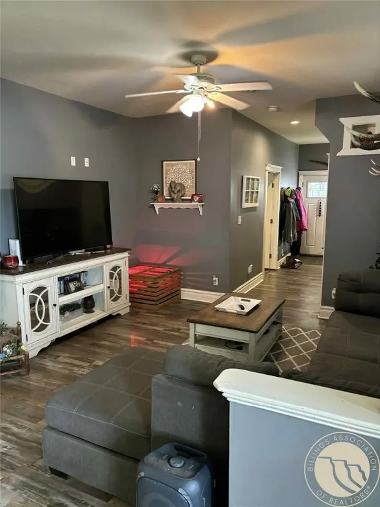 209 S 7th Avenue Forsyth MT 59327
