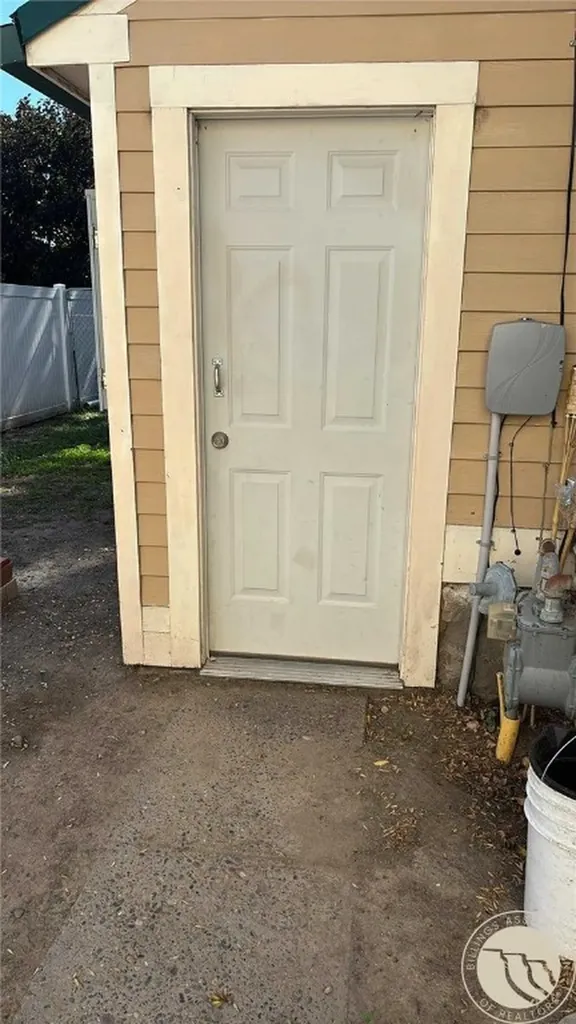 209 S 7th Avenue Forsyth MT 59327