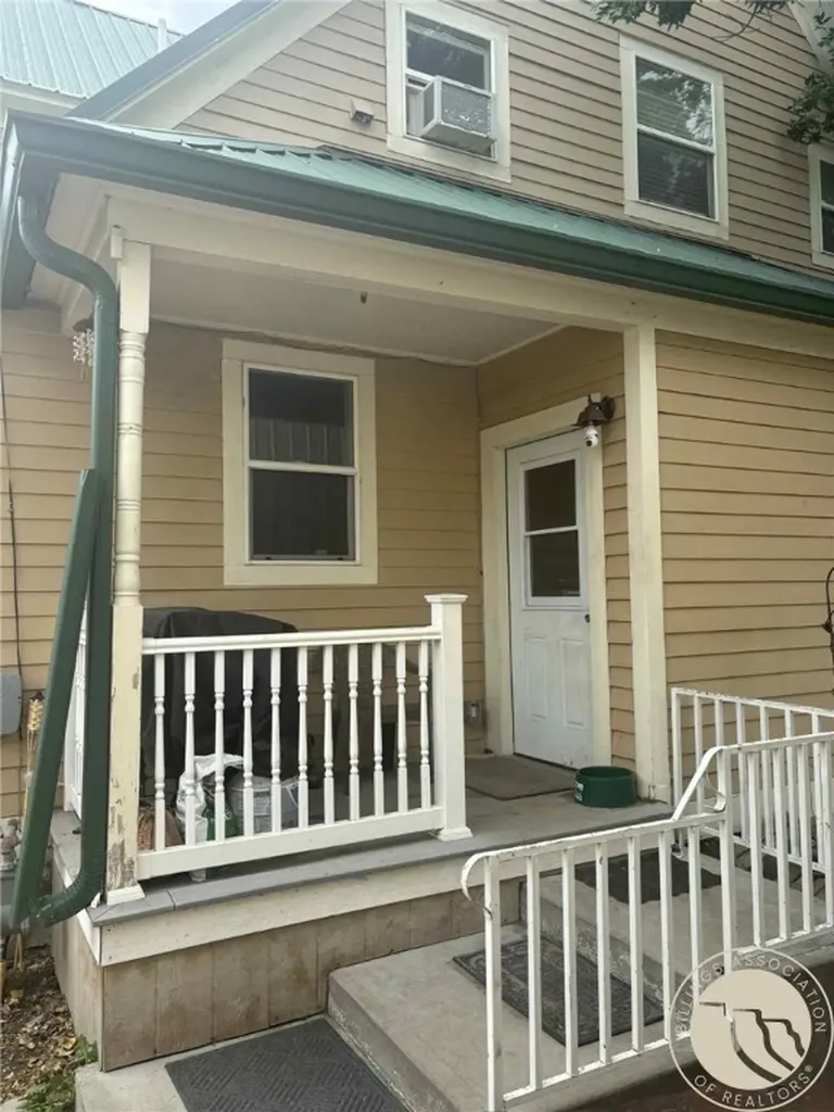 209 S 7th Avenue Forsyth MT 59327