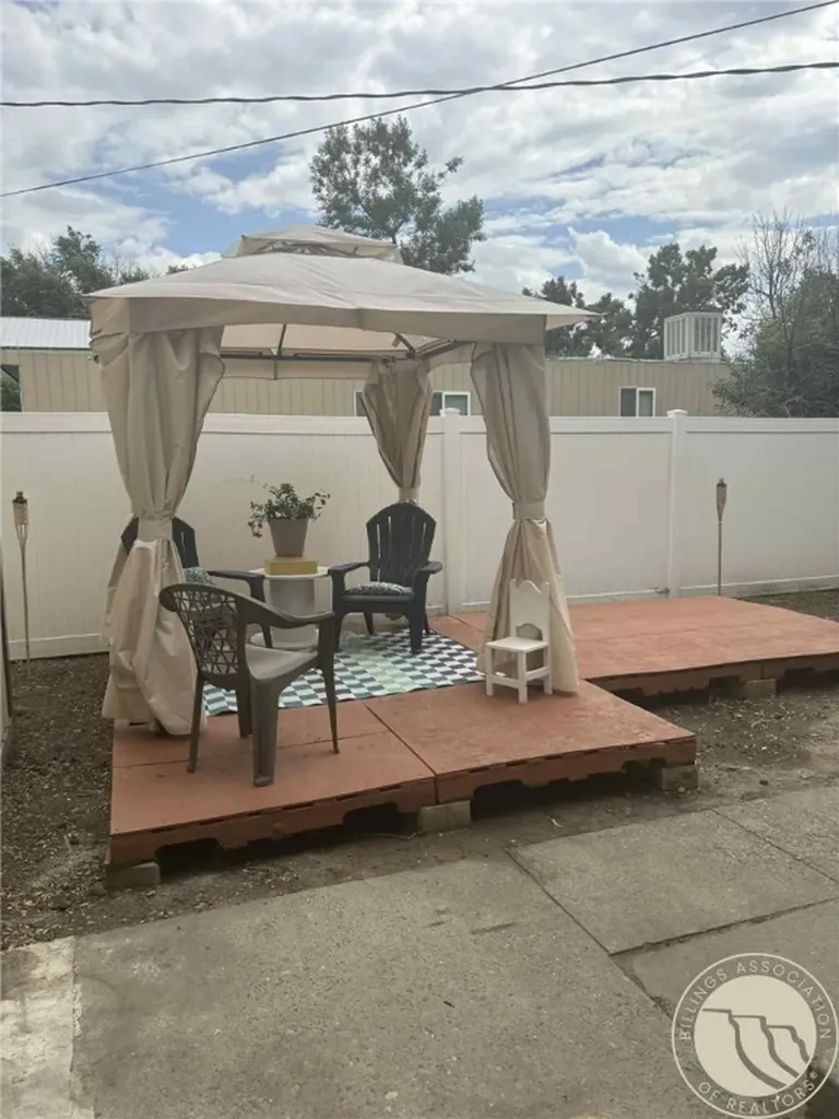 209 S 7th Avenue Forsyth MT 59327