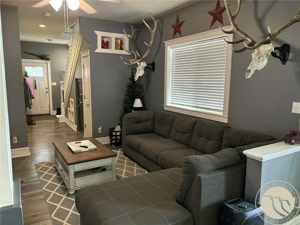 209 S 7th Avenue Forsyth MT 59327