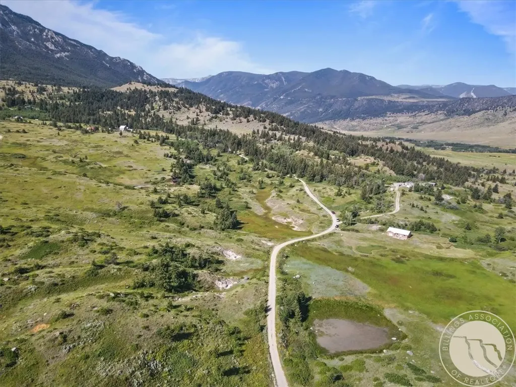 28 Travois Trail Fishtail MT 59028