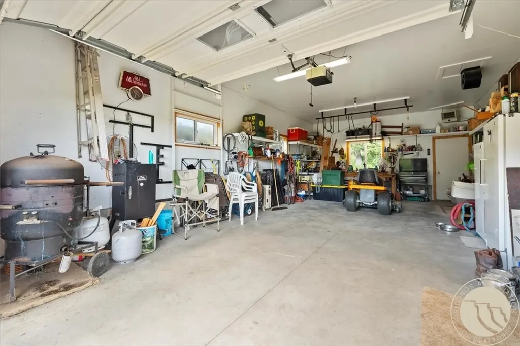 28 Travois Trail Fishtail MT 59028