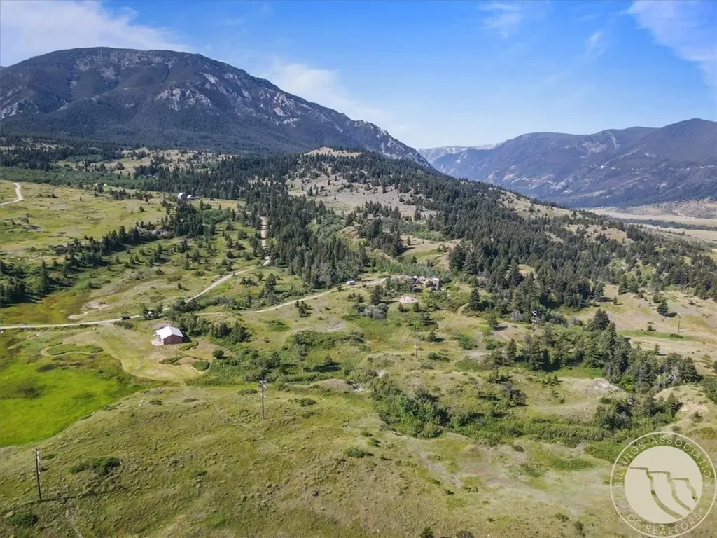28 Travois Trail Fishtail MT 59028