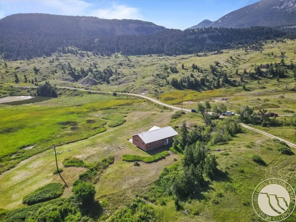 28 Travois Trail Fishtail MT 59028