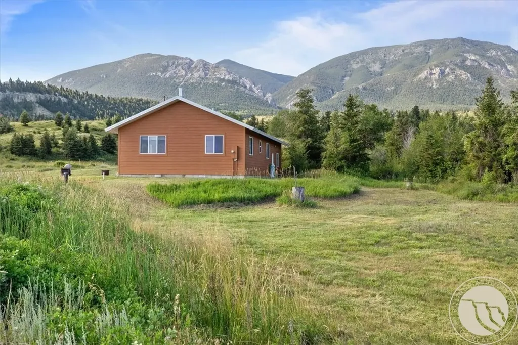 28 Travois Trail Fishtail MT 59028