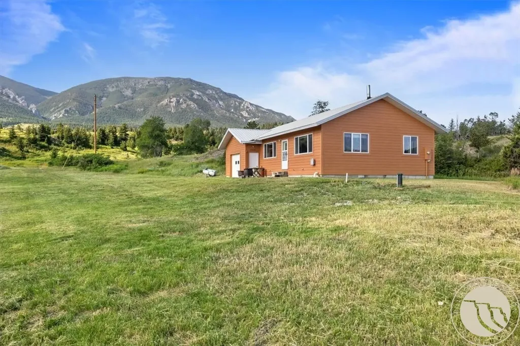 28 Travois Trail Fishtail MT 59028