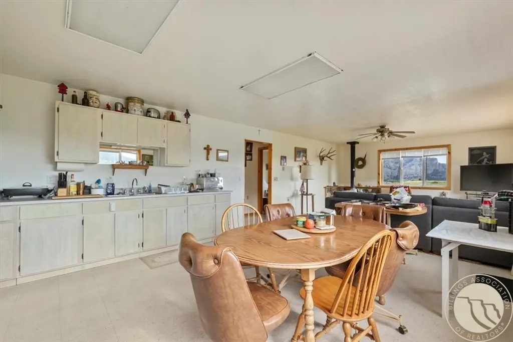 28 Travois Trail Fishtail MT 59028