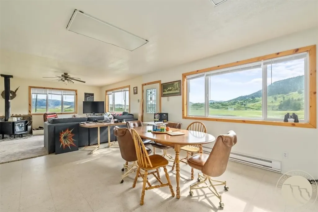 28 Travois Trail Fishtail MT 59028