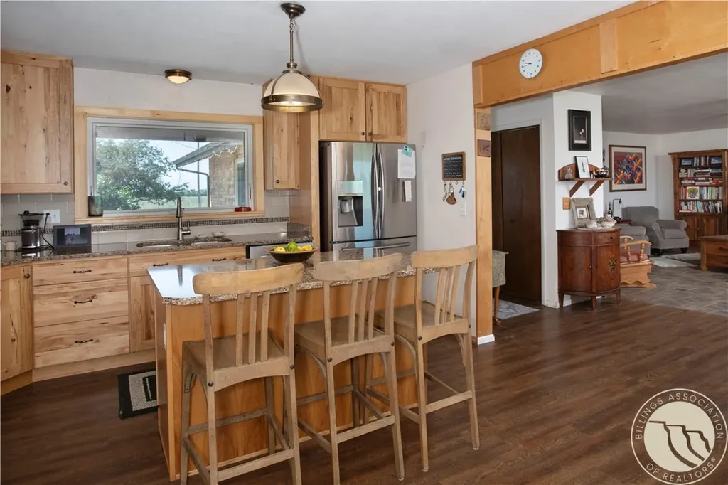 926 Vanzandt Road Hardin MT 59034