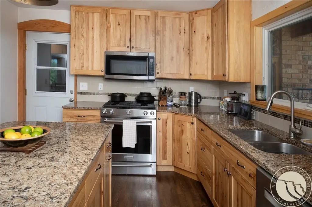 926 Vanzandt Road Hardin MT 59034