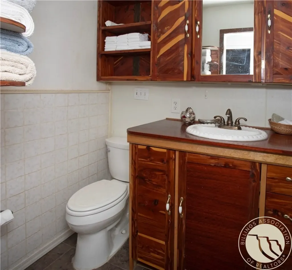 926 Vanzandt Road Hardin MT 59034