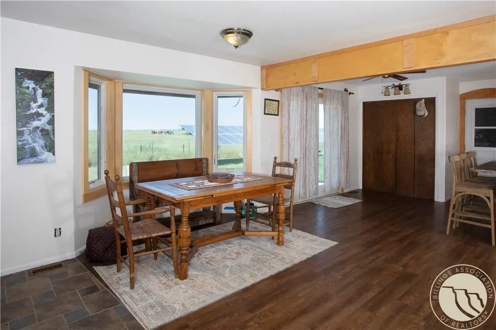 926 Vanzandt Road Hardin MT 59034