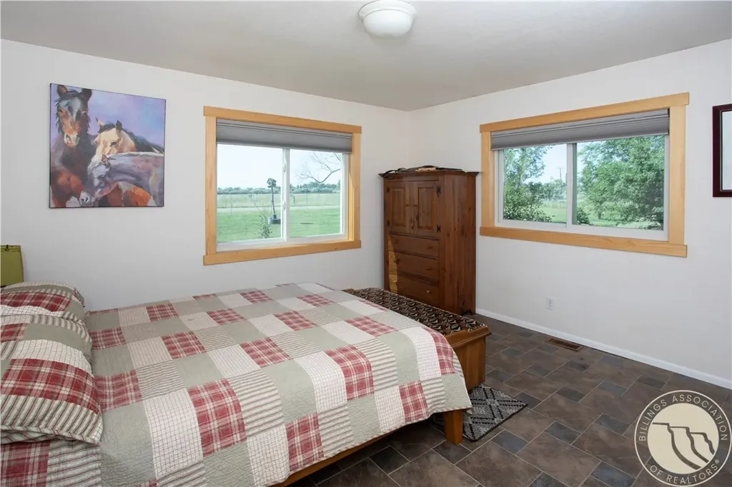 926 Vanzandt Road Hardin MT 59034
