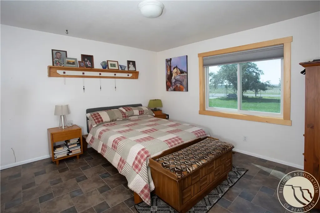 926 Vanzandt Road Hardin MT 59034