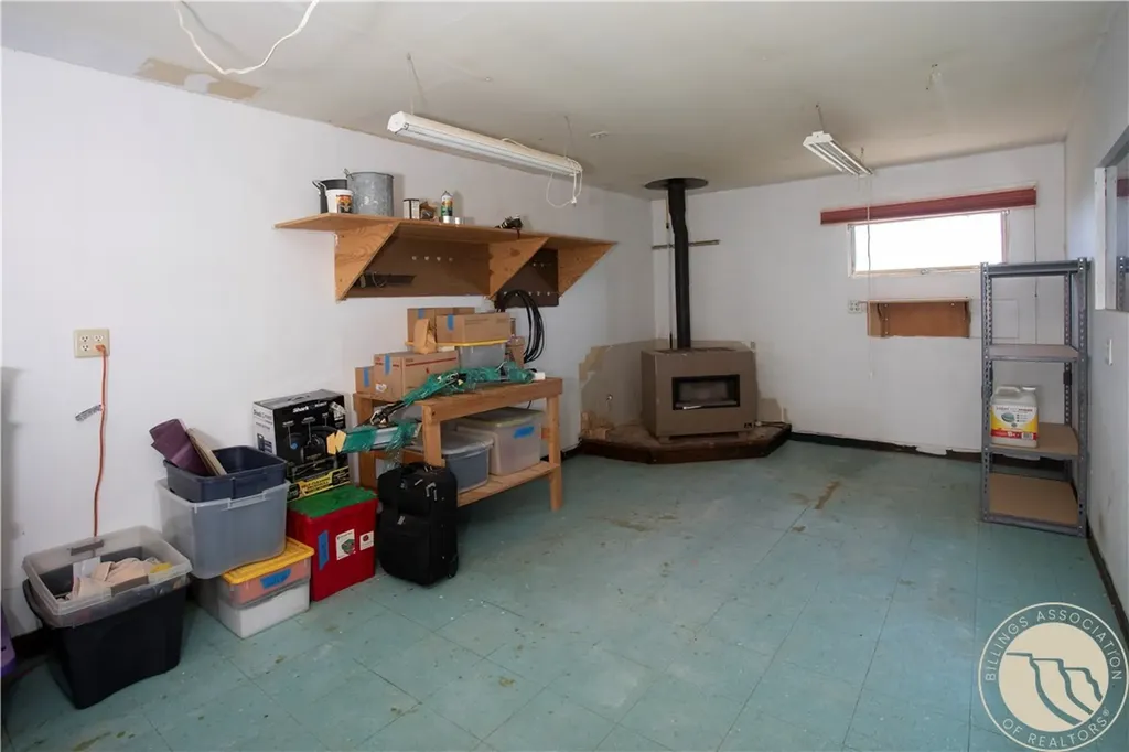 926 Vanzandt Road Hardin MT 59034