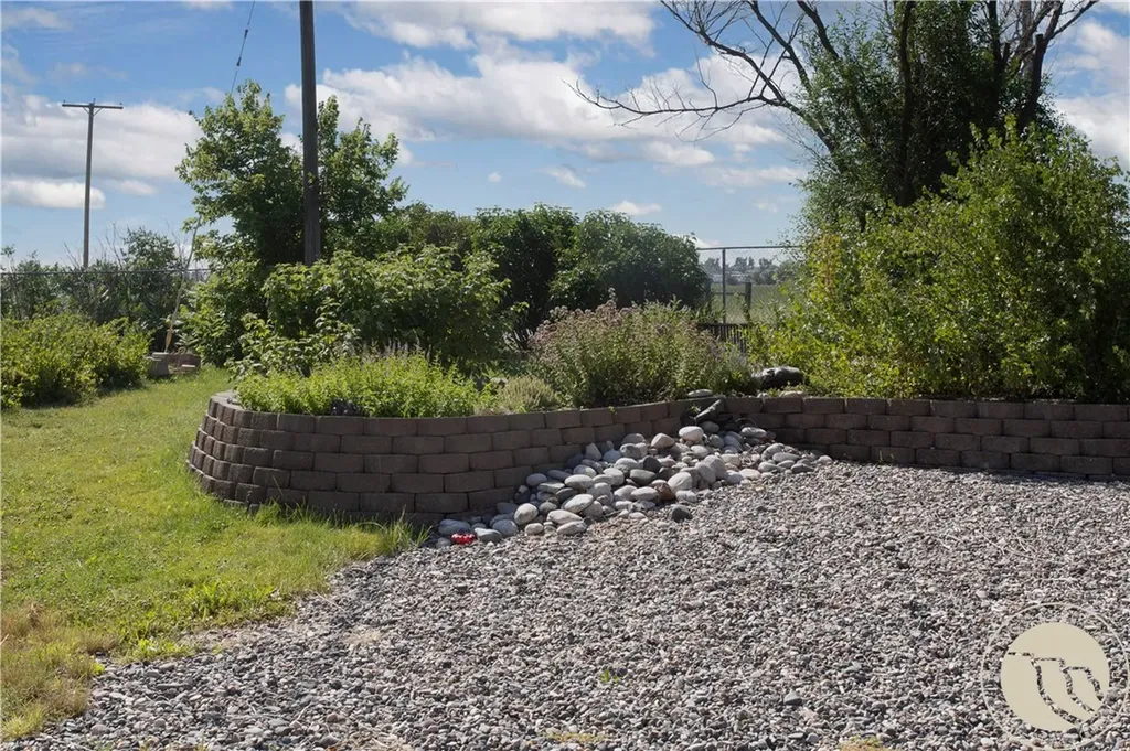 926 Vanzandt Road Hardin MT 59034