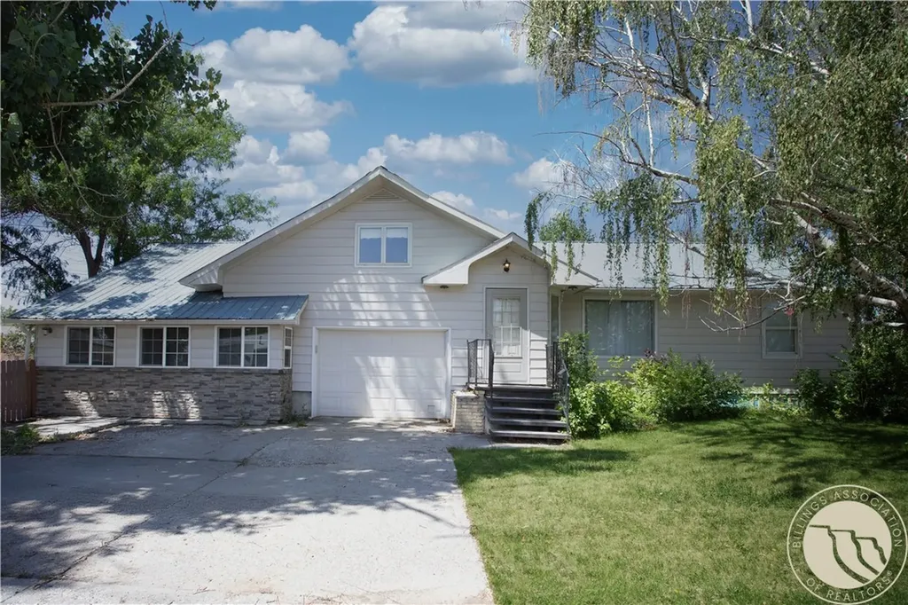 702 2nd W Hardin MT 59034