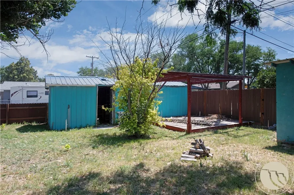 702 2nd W Hardin MT 59034