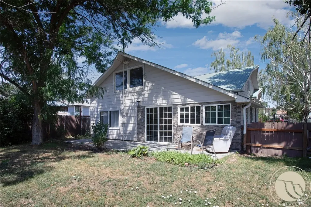 702 2nd W Hardin MT 59034