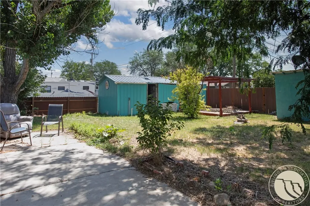 702 2nd W Hardin MT 59034