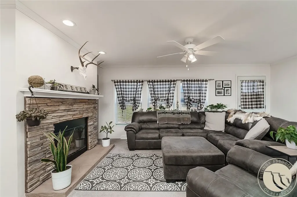 3641 Lynette Lane Huntley MT 59037