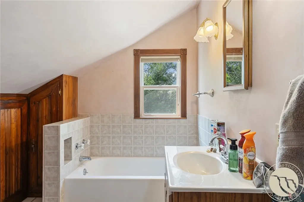6 Washoe Circle Bearcreek MT 59007