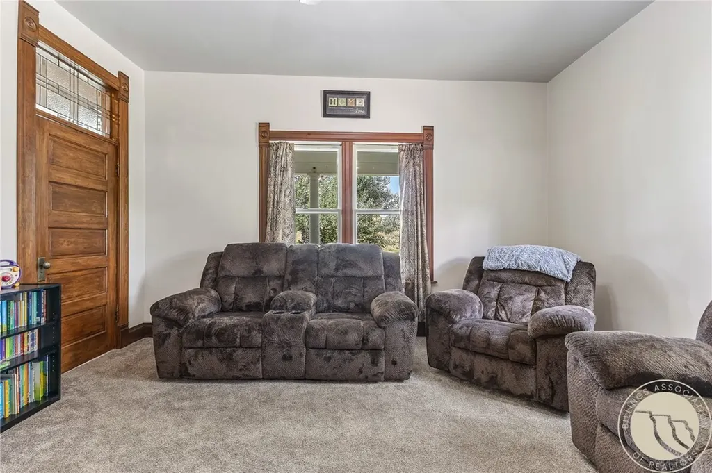 6 Washoe Circle Bearcreek MT 59007