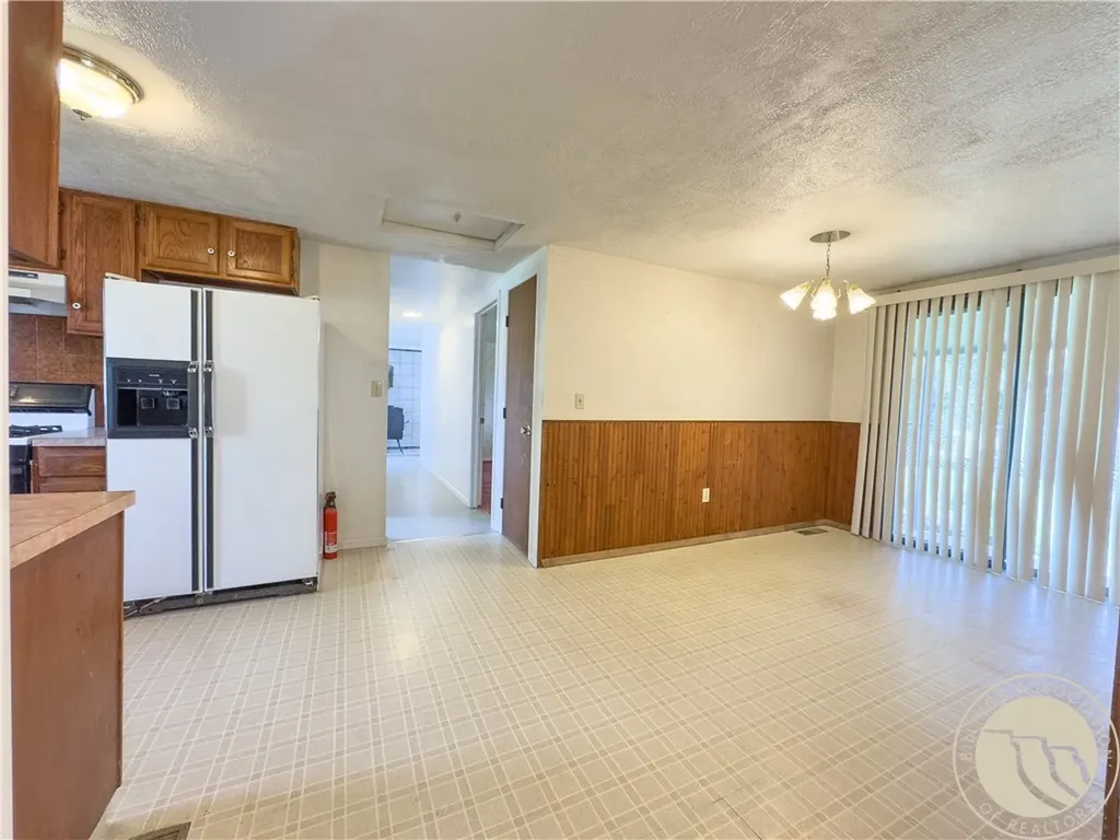 833 S 2nd Street S Hardin MT 59034