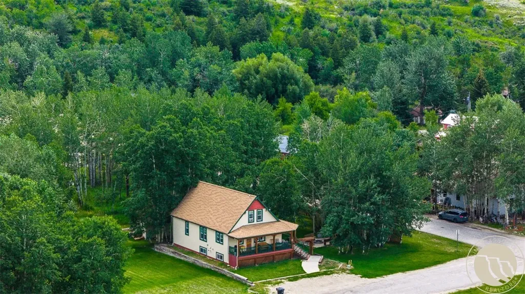 604 Cooper Avenue N (including Extra Lot) Red Lodge MT 59068