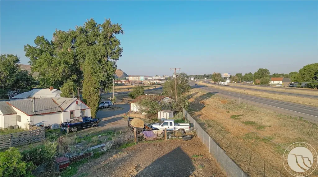 1037 Riverside Drive Billings MT 59101