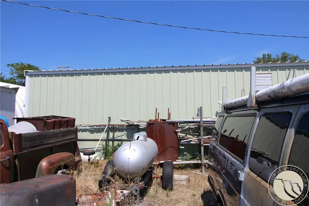 110 N Crow Avenue Hardin MT 59034