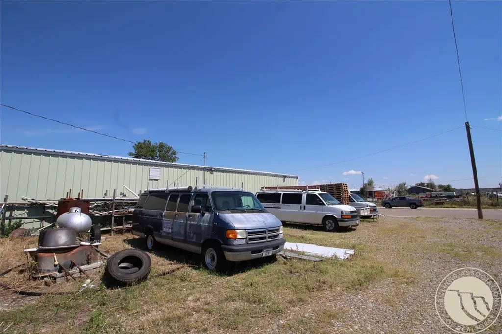 110 N Crow Avenue Hardin MT 59034