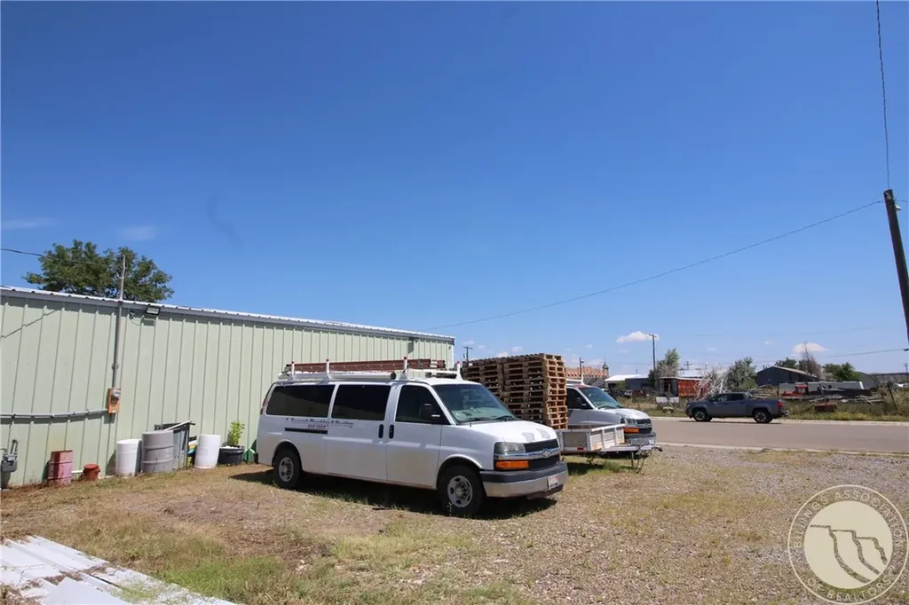 110 N Crow Avenue Hardin MT 59034
