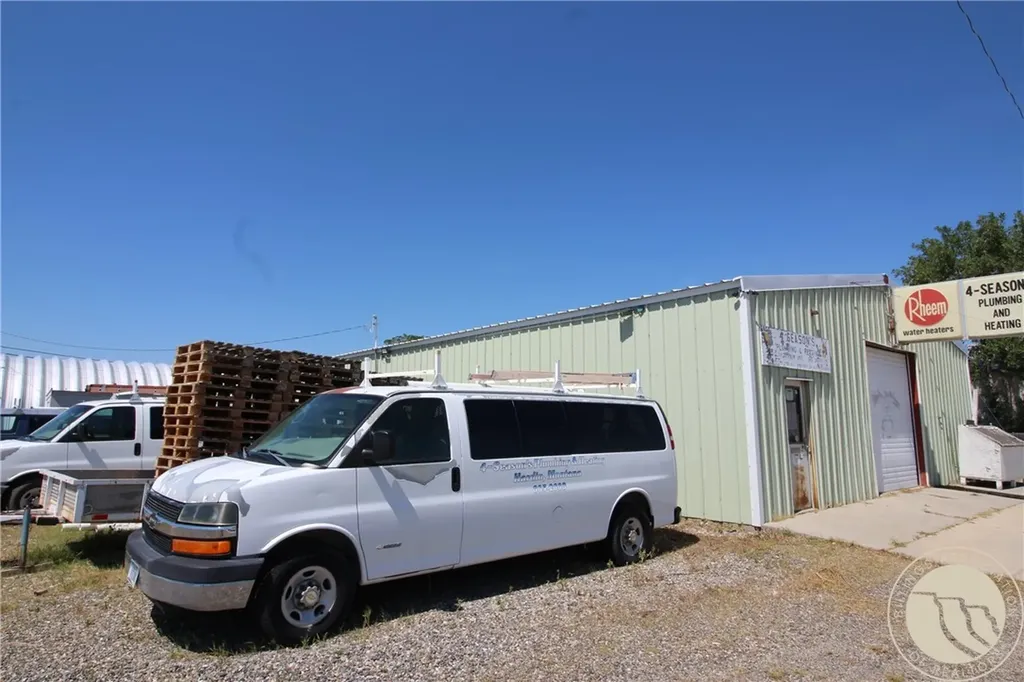 110 N Crow Avenue Hardin MT 59034