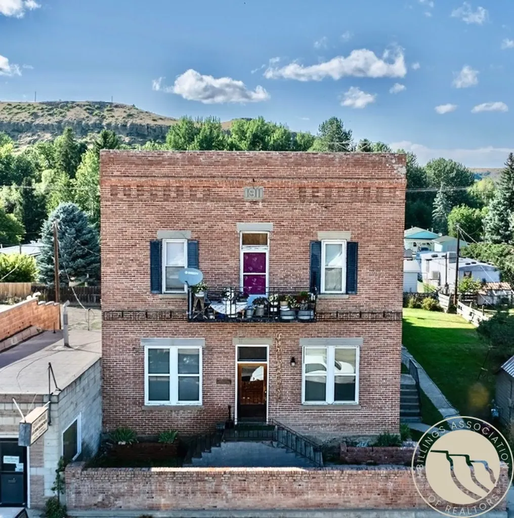 10 S. Woodard Avenue Absarokee MT 59001