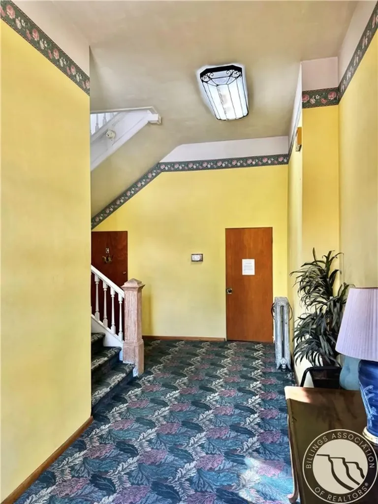 10 S. Woodard Avenue Absarokee MT 59001