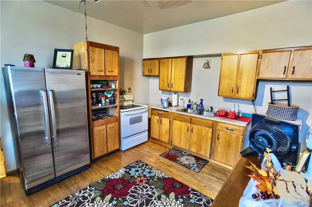 10 S. Woodard Avenue Absarokee MT 59001